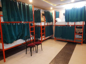 Cozy Bunks Z-Hostel